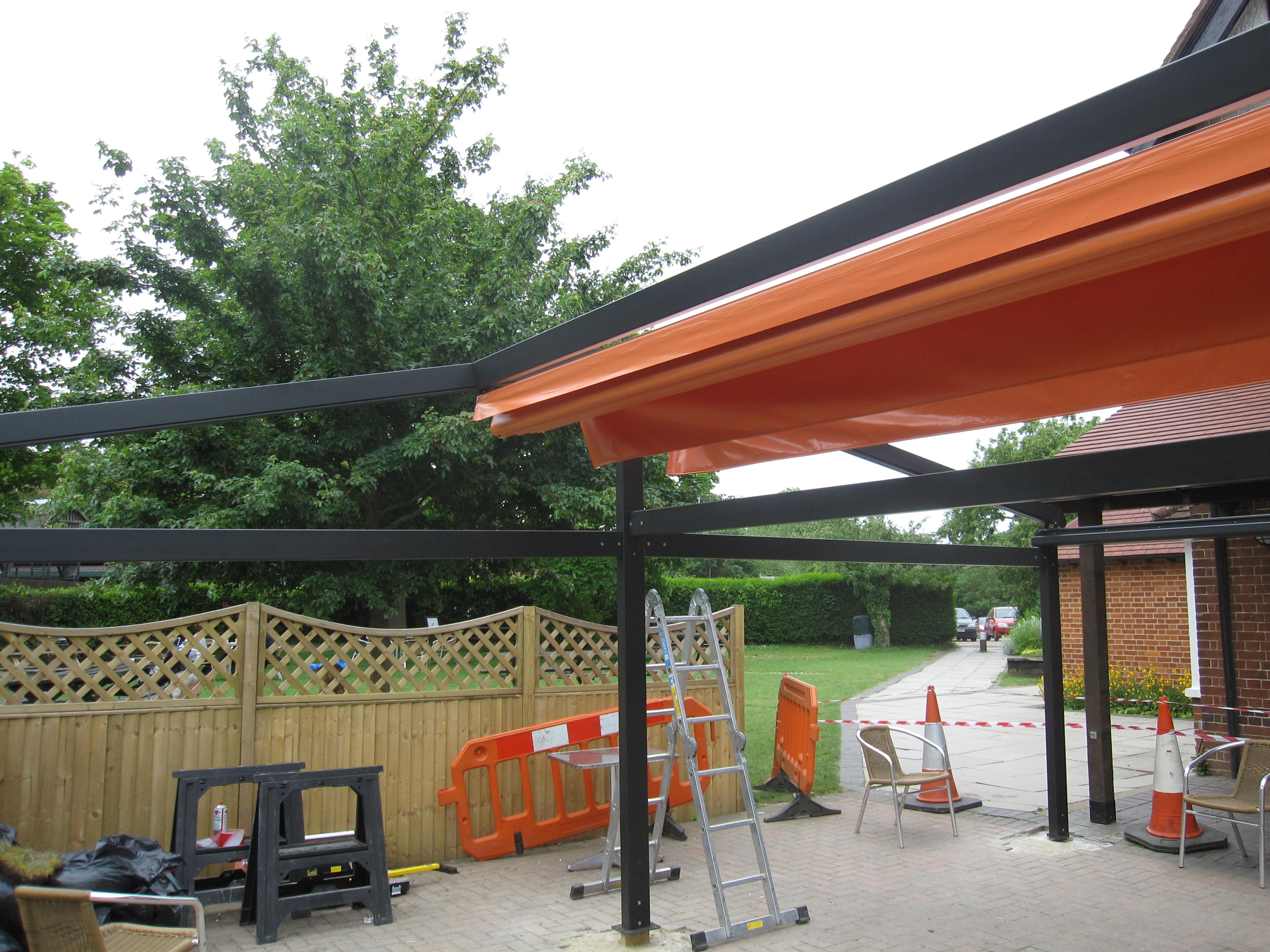 installation of garden shade orange